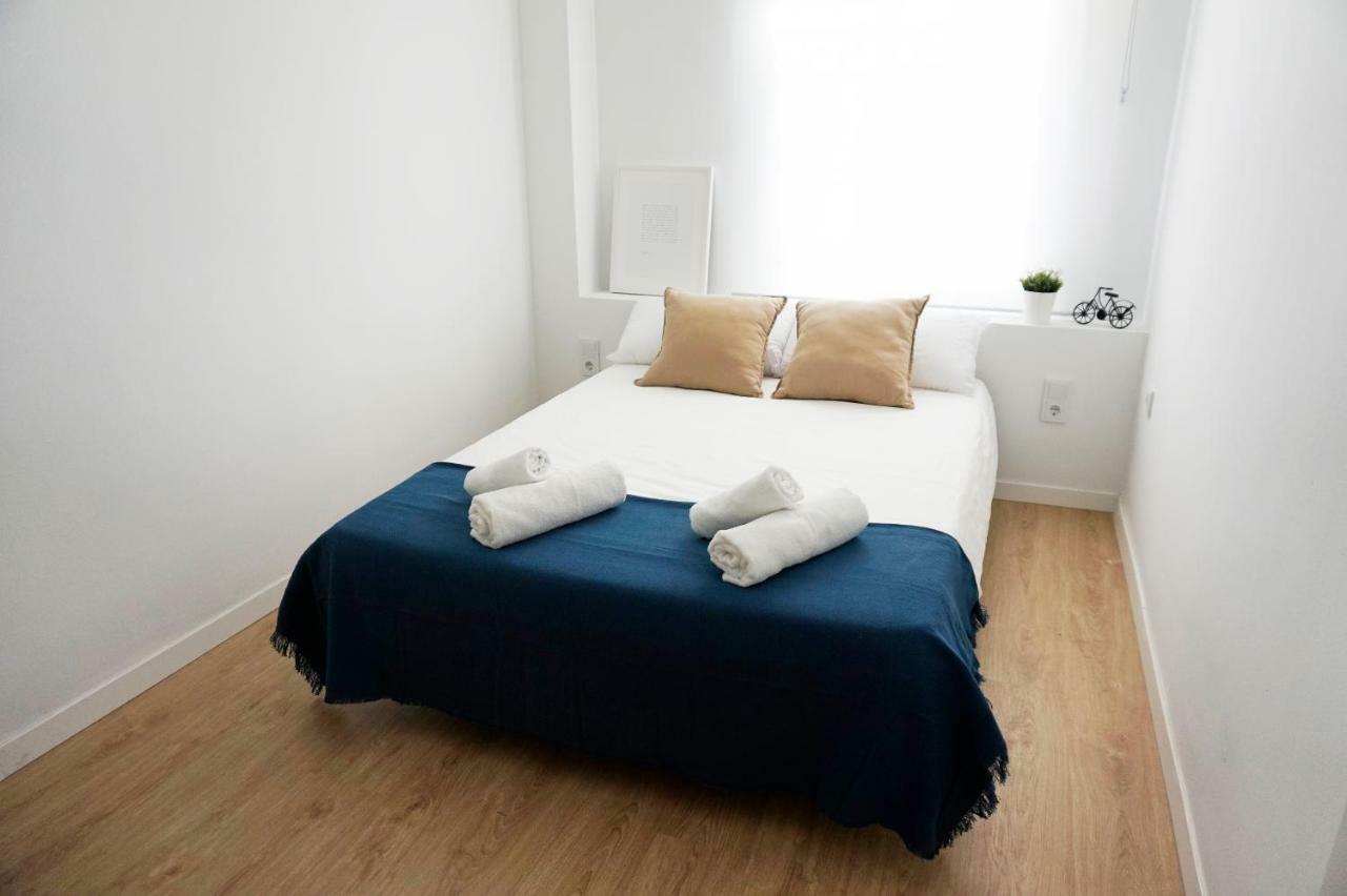 Ronda Chic Apartments - C/ Lauria - Centro Ciudad Bagian luar foto